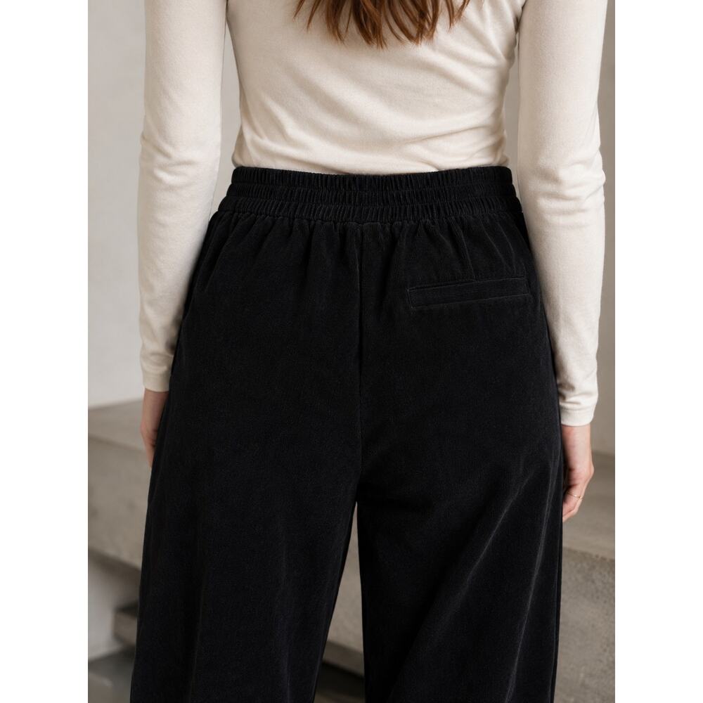 Contemporary Modern Minimalist COS Black Corduroy Barrel Leg Crop Pants — Size 6 - Picture 3 of 12